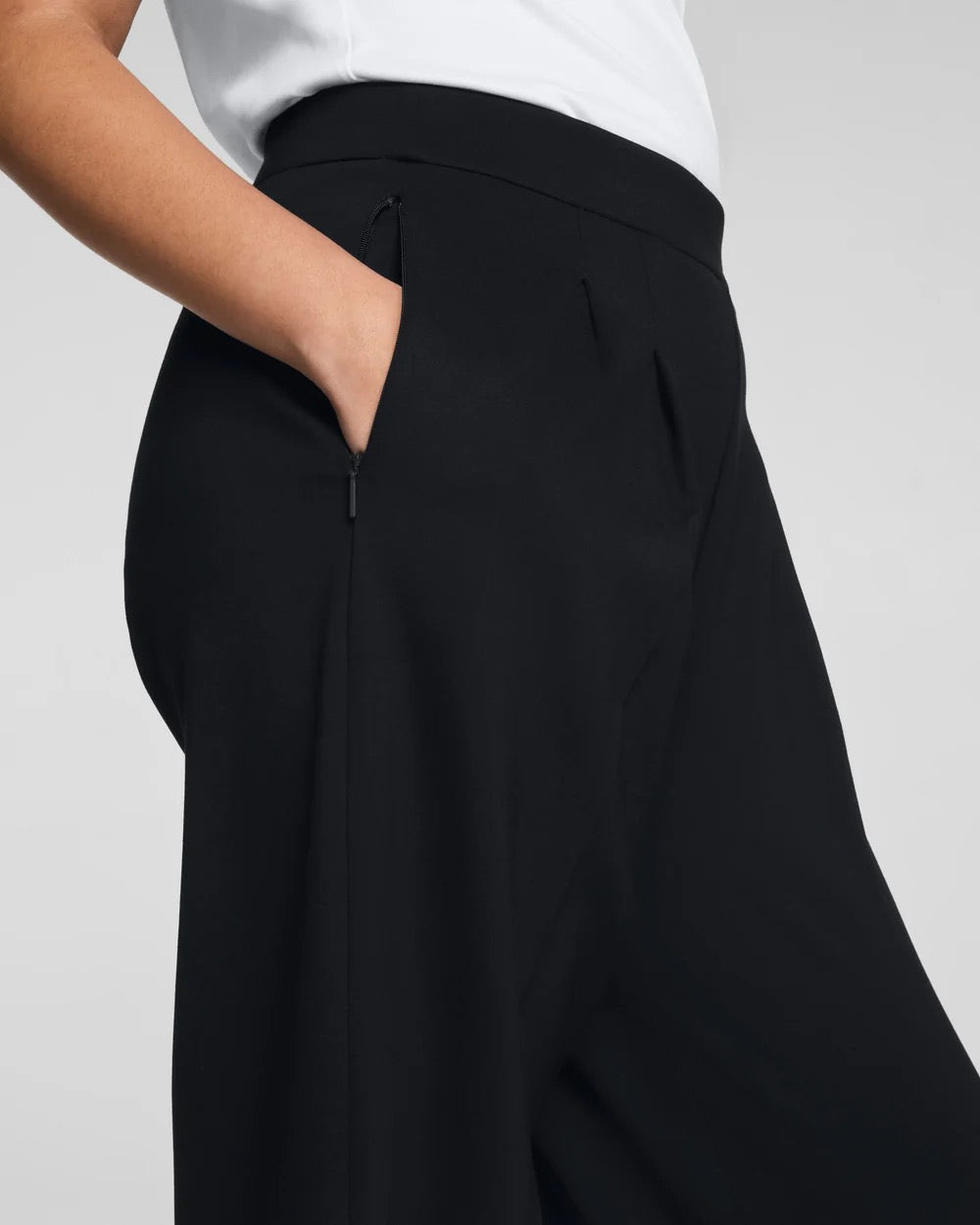SPANX Ponte Pleated Pant